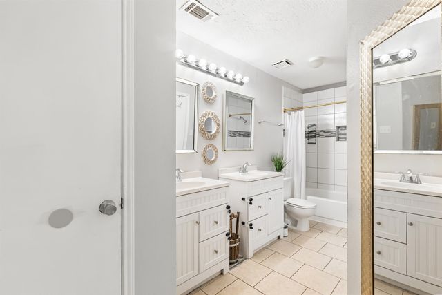 913 Briarcreek Dr, Baytown, TX 77521