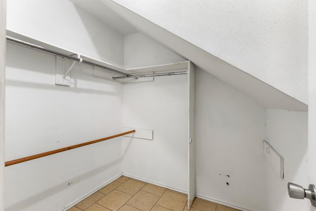 913 Briarcreek Dr, Baytown, TX 77521