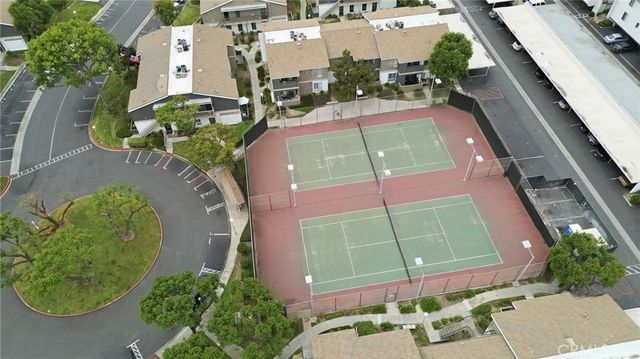 2829 S Fairview Street B, Santa Ana, CA 92704