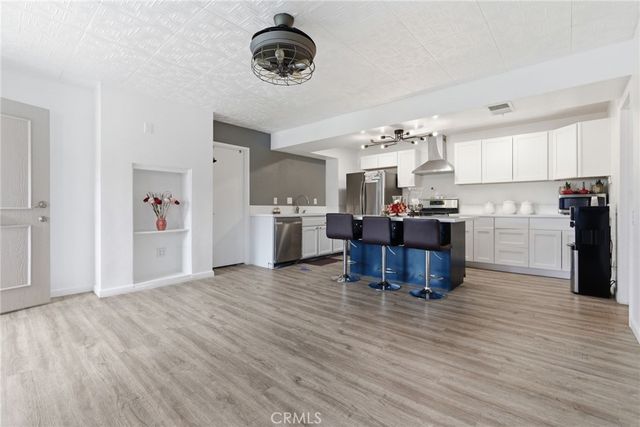2829 S Fairview Street B, Santa Ana, CA 92704