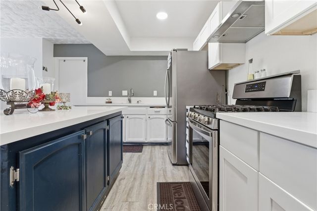 2829 S Fairview Street B, Santa Ana, CA 92704