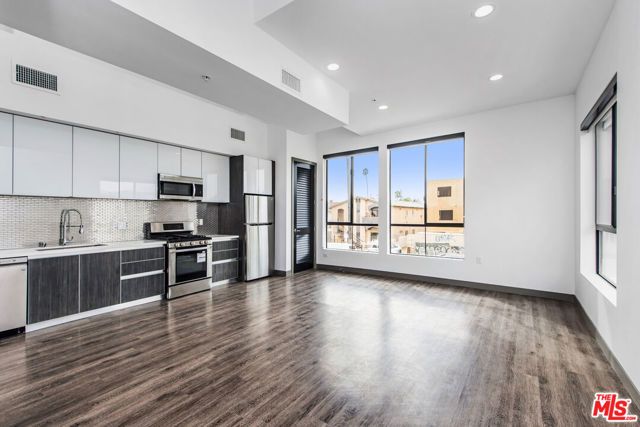 644 N Normandie Avenue, Los Angeles, CA 90004