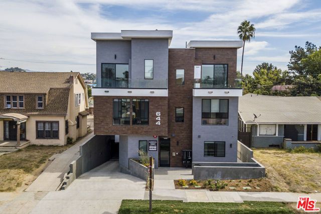 644 N Normandie Avenue, Los Angeles, CA 90004