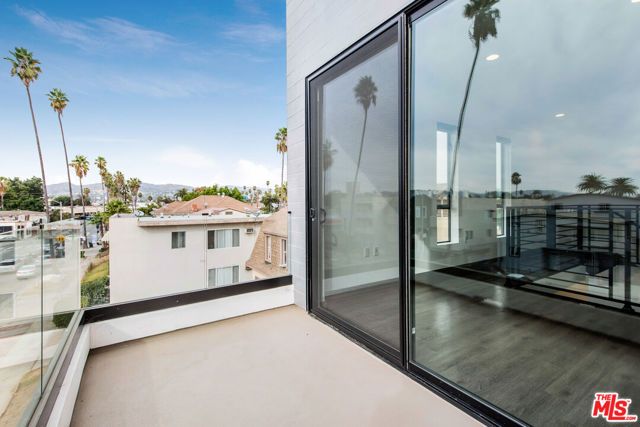 644 N Normandie Avenue, Los Angeles, CA 90004