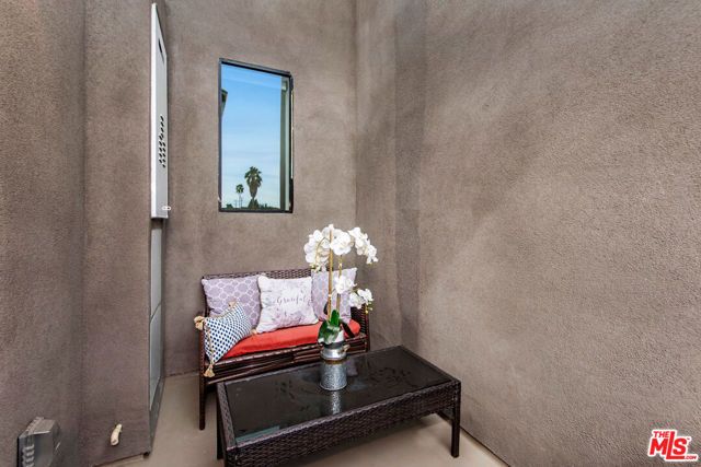 644 N Normandie Avenue, Los Angeles, CA 90004