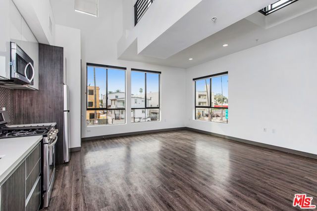 644 N Normandie Avenue, Los Angeles, CA 90004