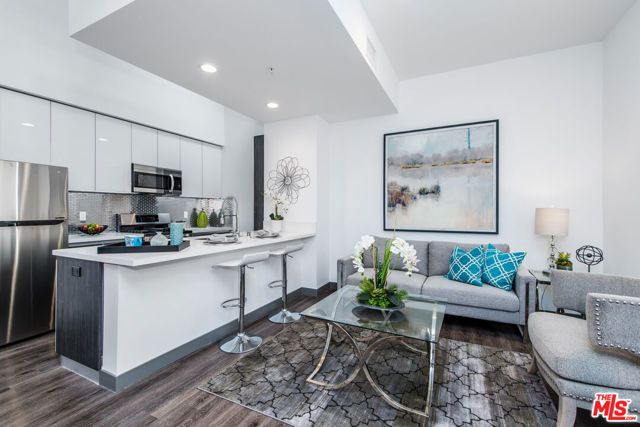 644 N Normandie Avenue, Los Angeles, CA 90004