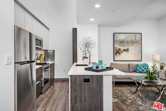 644 N Normandie Avenue, Los Angeles, CA 90004