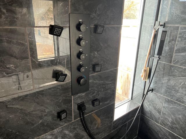 2352 Enterprise Drive, Richland, WA 99354