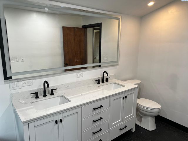 2352 Enterprise Drive, Richland, WA 99354