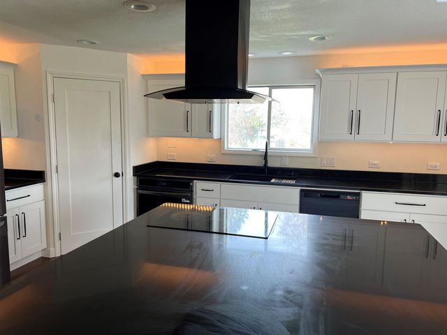 2352 Enterprise Drive, Richland, WA 99354