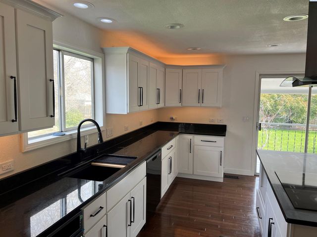 2352 Enterprise Drive, Richland, WA 99354