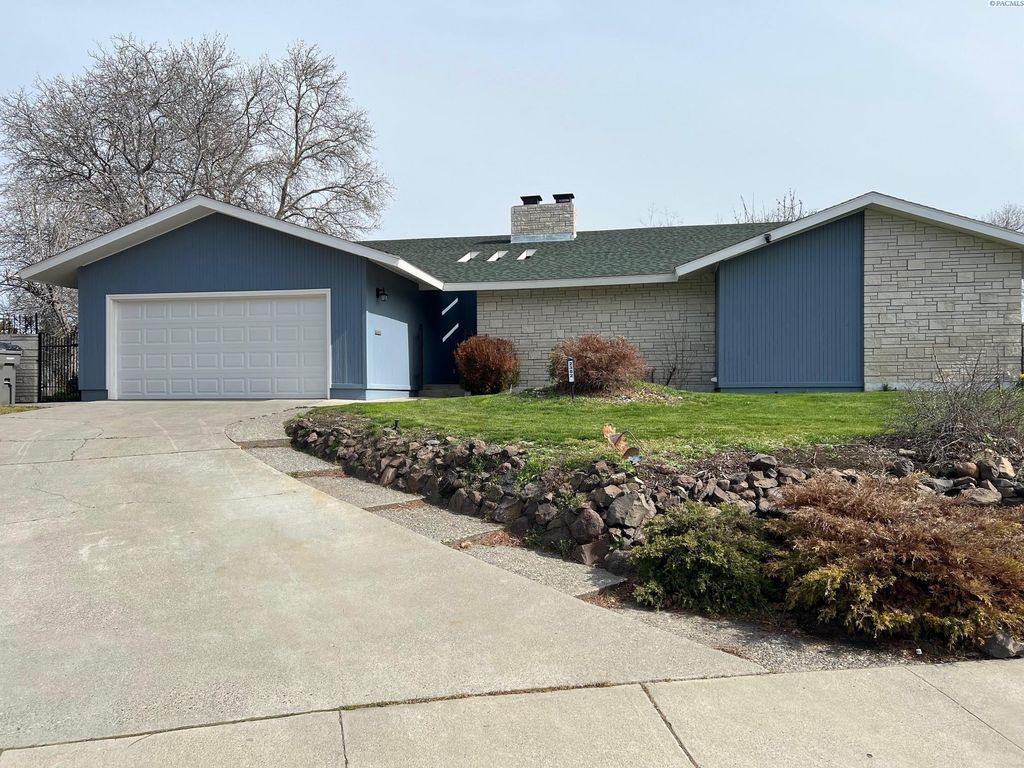 2352 Enterprise Drive, Richland, WA 99354