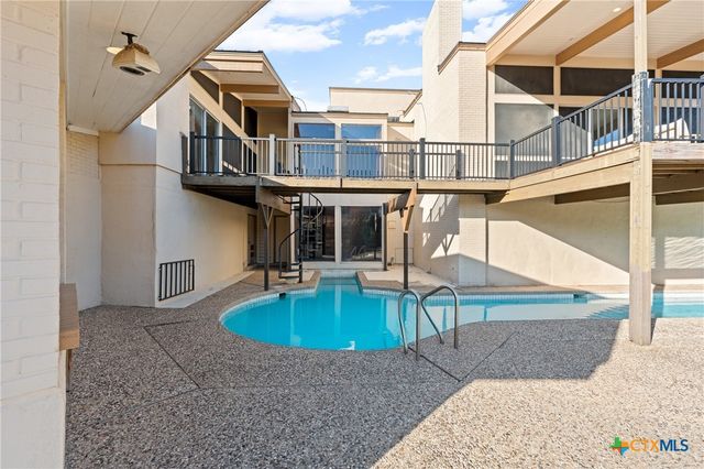 2613 Creek Side Drive, Temple, TX 76502