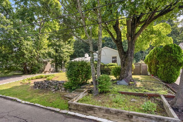 105 Hilltop Road, Ardsley, NY 10502