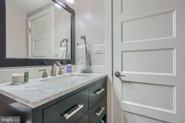 900 S FAGLEY ST, Baltimore, MD 21224