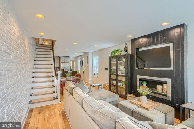 900 S FAGLEY ST, Baltimore, MD 21224