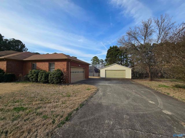 201 Arrowfeather Drive, Meridianville, AL 35759