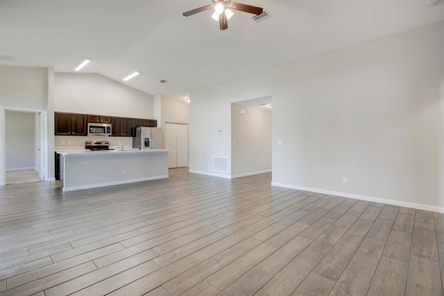 3631 SW Kromrey Street, Port St Lucie, FL 34953