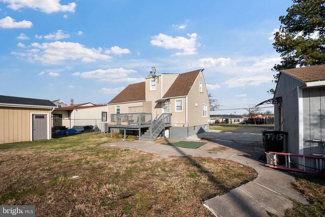 7715 OLD BATTLE GROVE RD, Dundalk, MD 21222