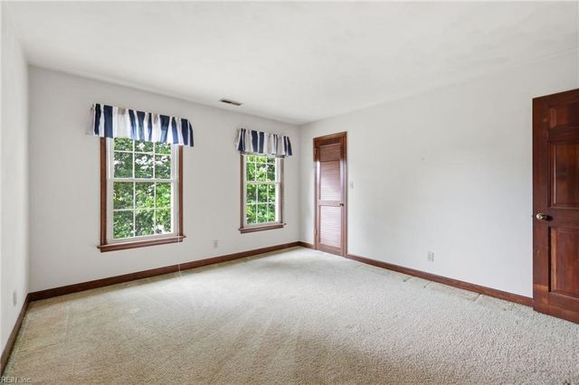 204 Oakengate TURN, Virginia Beach, VA 23462