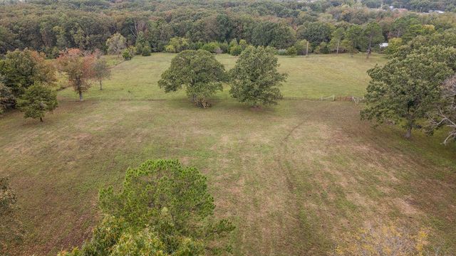 147 Parrish St, Raymondville, MO 65555