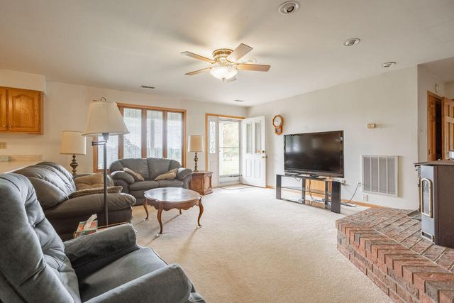 147 Parrish St, Raymondville, MO 65555