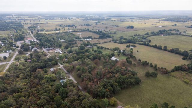 147 Parrish St, Raymondville, MO 65555