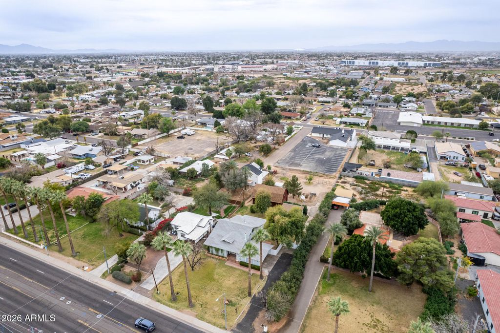 Image 22 of property listing at 7604 N 59TH Avenue, Glendale, AZ 85301