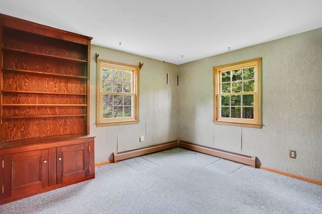 6 Garden Ln, Wilbraham, MA 01095