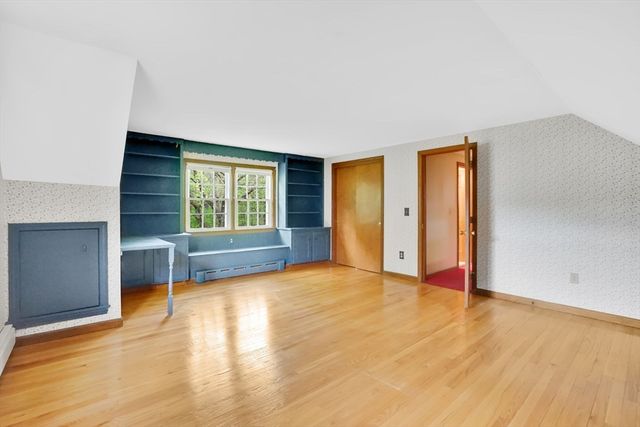 6 Garden Ln, Wilbraham, MA 01095