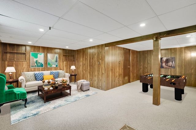 6 Garden Ln, Wilbraham, MA 01095
