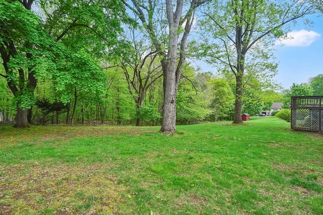 6 Garden Ln, Wilbraham, MA 01095