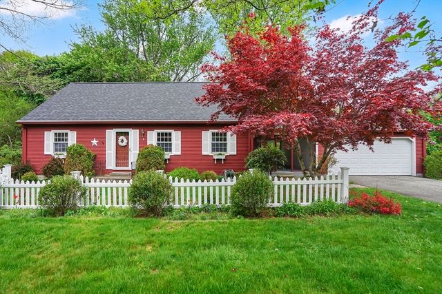 6 Garden Ln, Wilbraham, MA 01095