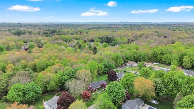 6 Garden Ln, Wilbraham, MA 01095