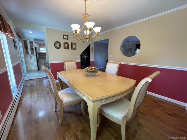 41 Birchfield Avenue, Babylon, NY 11702