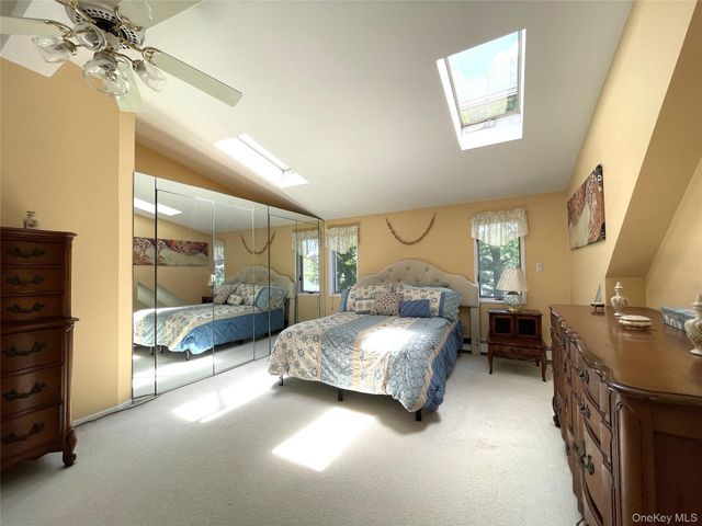 41 Birchfield Avenue, Babylon, NY 11702