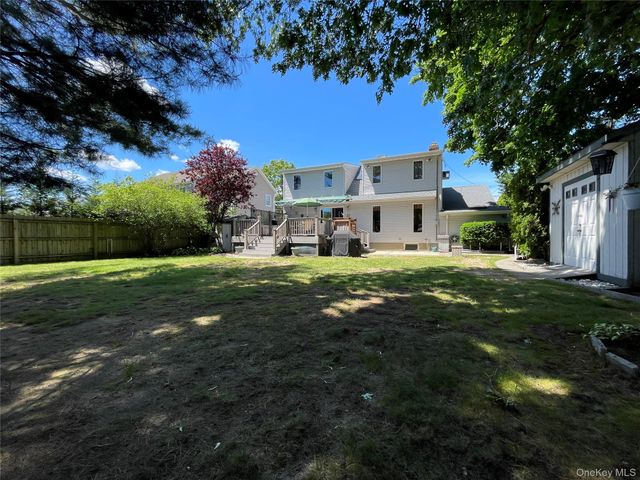 41 Birchfield Avenue, Babylon, NY 11702