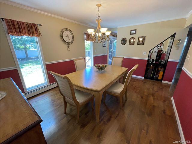 41 Birchfield Avenue, Babylon, NY 11702