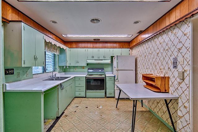 948 NE 6TH STREET, Ocala, FL 34470