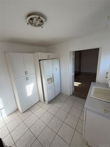 40 East Cherry Street, Central Islip, NY 11722