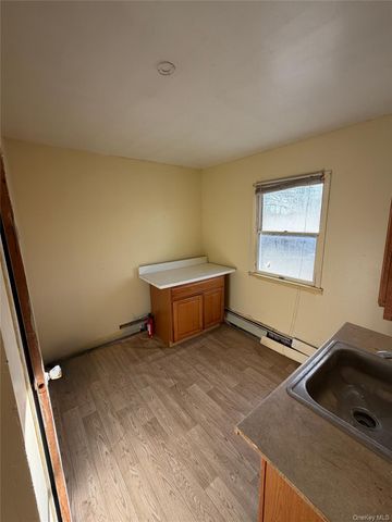 40 East Cherry Street, Central Islip, NY 11722