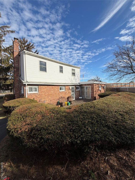 40 East Cherry Street, Central Islip, NY 11722