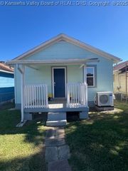 517 16th Street, Dunbar, WV 25064