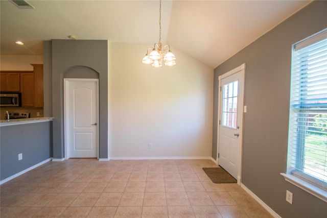 2716 Triple Crown Lane, Grand Prairie, TX 75051