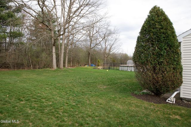 1110 Spearhead Drive, Glenville, NY 12302