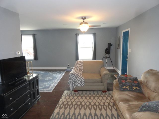 12407 E US Hwy 50, Seymour, IN 47274