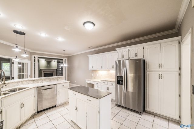 2734 Deford Mill Road SE, Owens Cross Roads, AL 35763