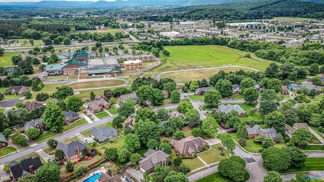 2734 Deford Mill Road SE, Owens Cross Roads, AL 35763