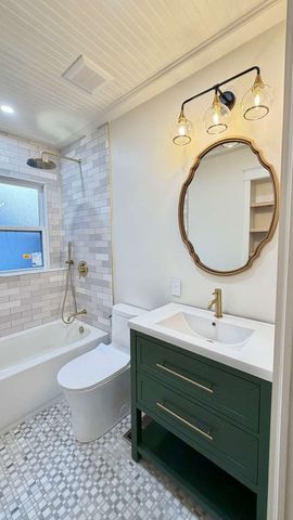713 E Dorothy Lane, Kettering, OH 45419
